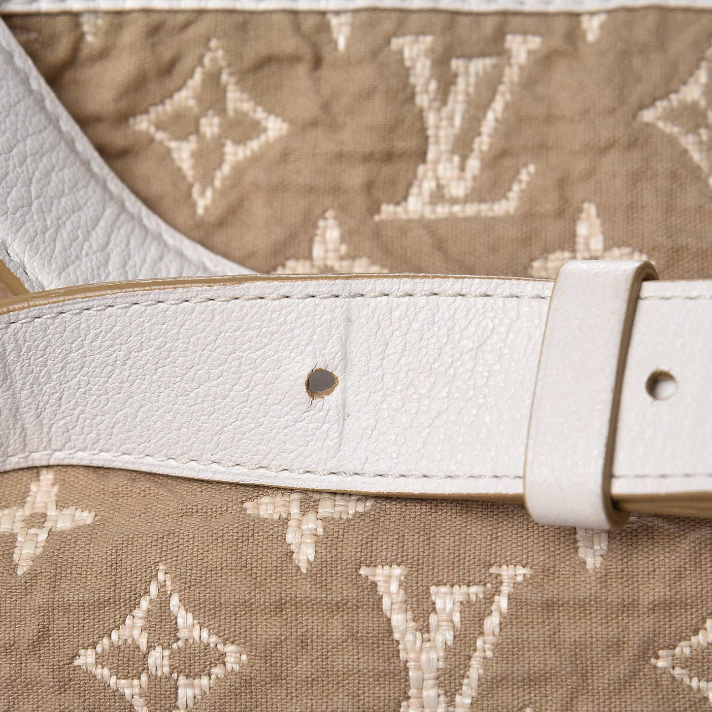 Monogram Sabbia Besace White