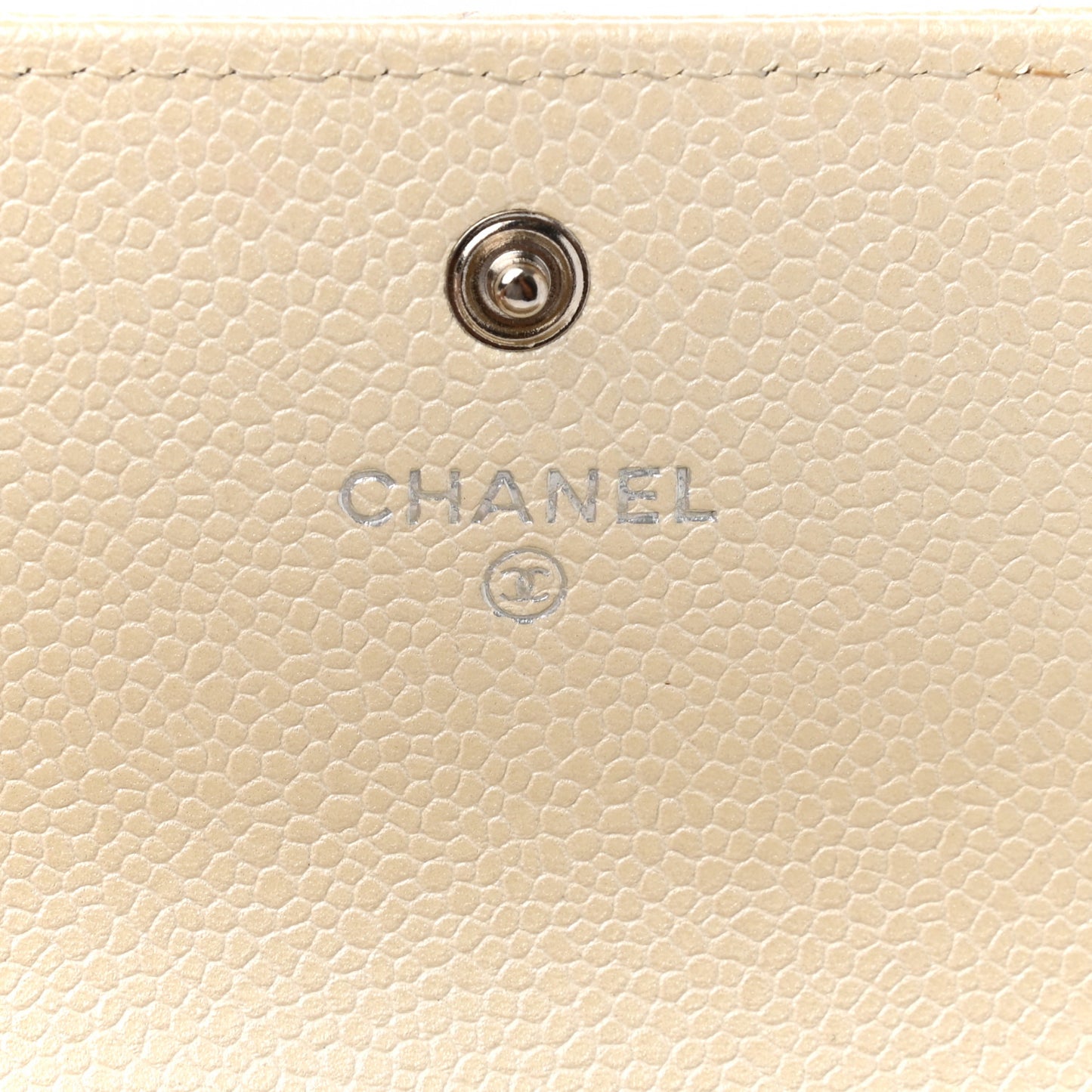Pearly Caviar Quilted Large Gusset Flap Wallet Ivory