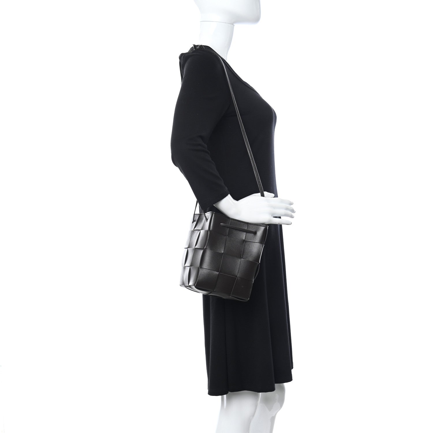 Bottega Veneta Nappa Maxi Intrecciato Cassette Bucket Bag Ebano 2 of 9
