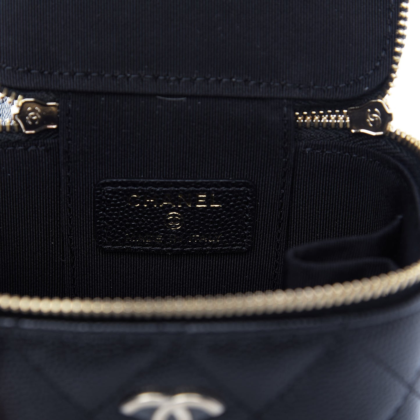 Caviar Quilted Mini Pearl On Top Vanity Case With Chain Black