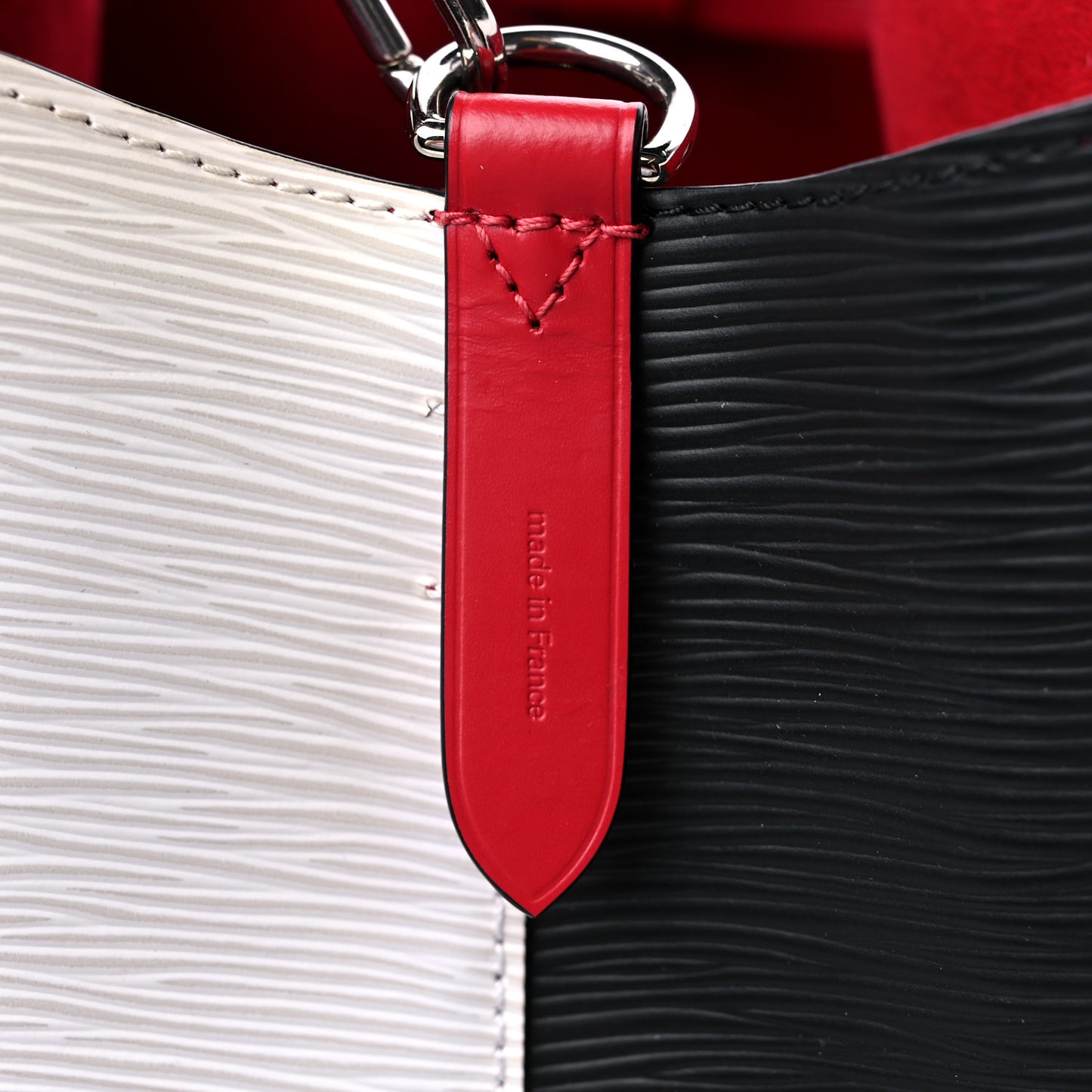 Epi Neonoe Black White