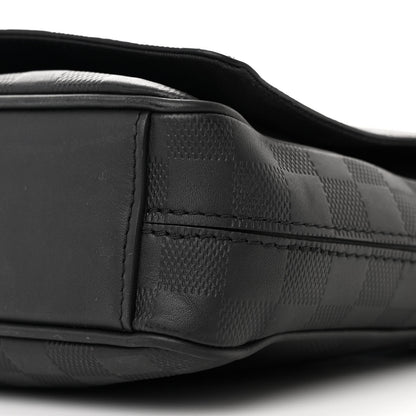 Louis Vuitton Damier Infini District PM Onyx 9 of 9