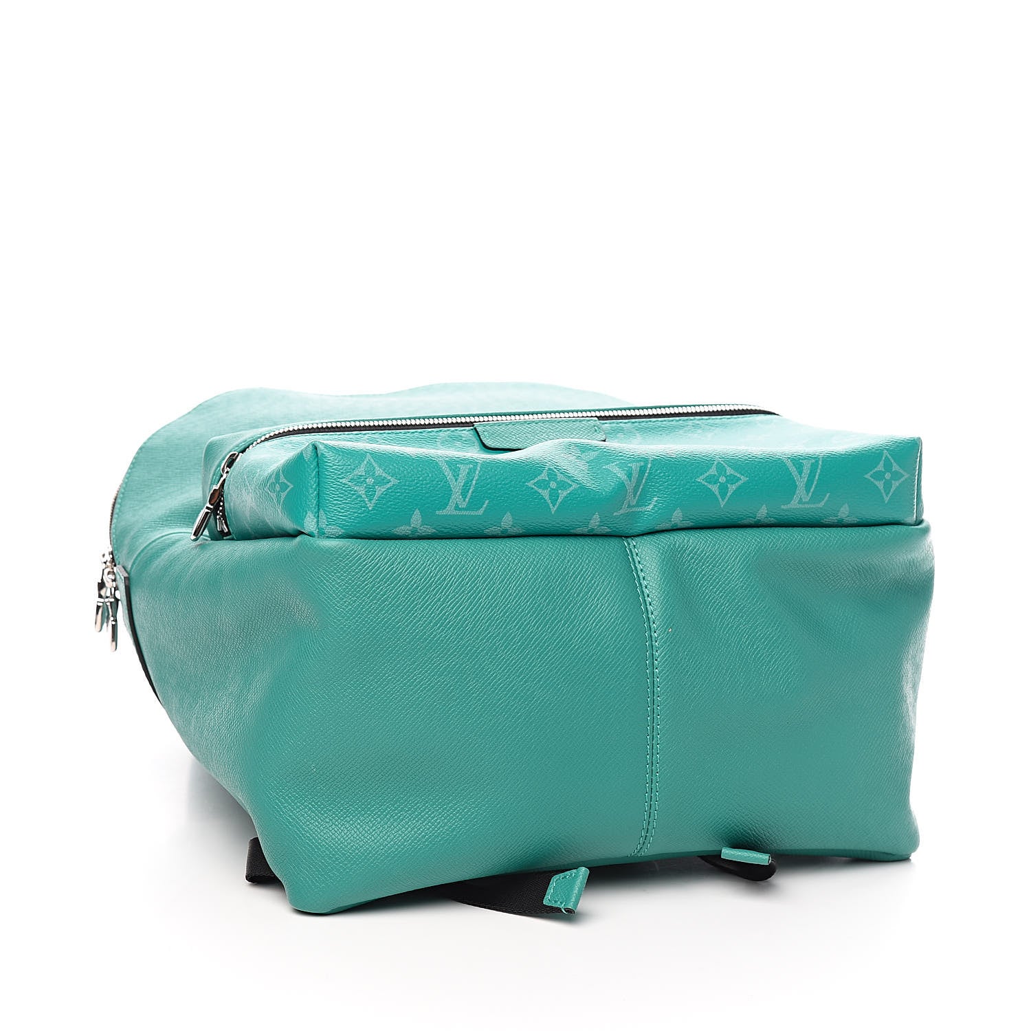 Louis Vuitton Taiga Monogram Discovery Backpack PM Vert 4 of 10