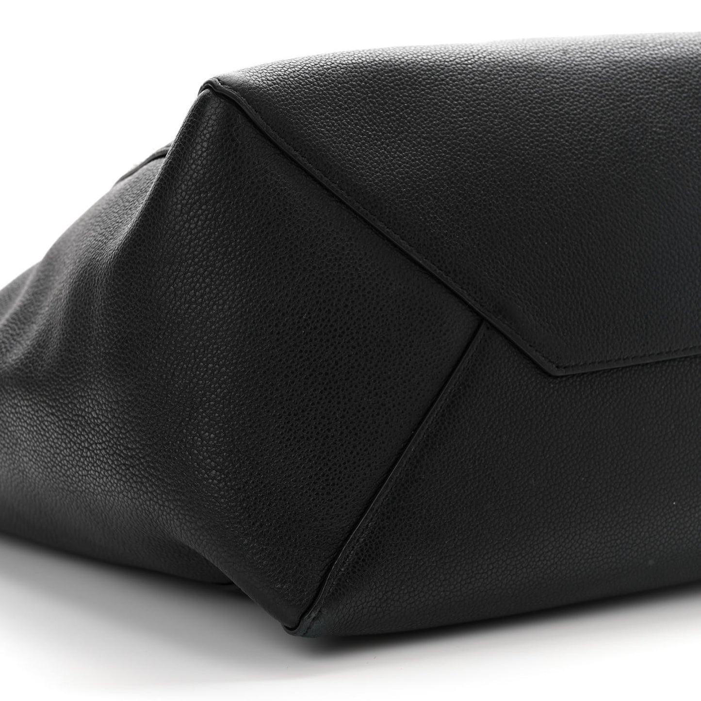 Soft Grained Calfskin Medium Belt Cabas Phantom Black