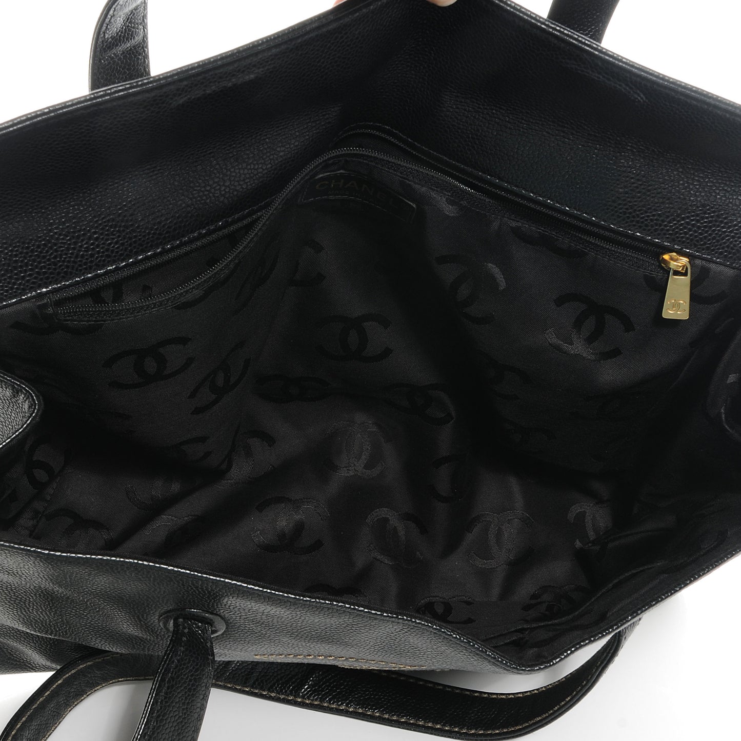 Caviar CC Shoulder Bag Black