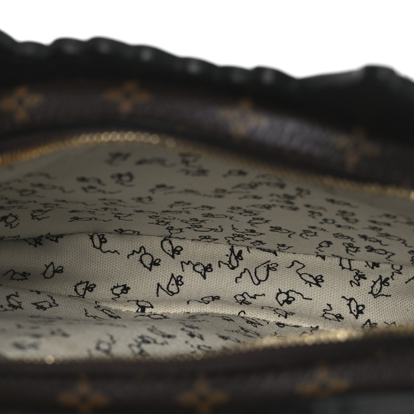 Epi Grace Coddington Catogram Chain Pochette Black
