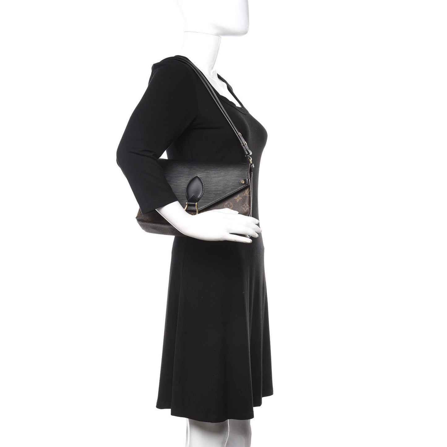 Epi Monogram Saint Michel Black