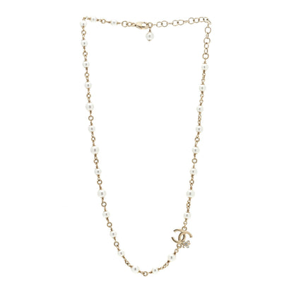 Chanel Pearl Crystal CC Flower Necklace Pearly White Light Gold 3 of 5