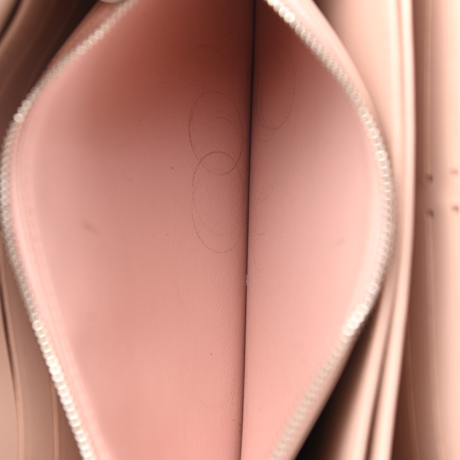 Louis Vuitton Mahina Zippy Wallet Magnolia 6 of 7