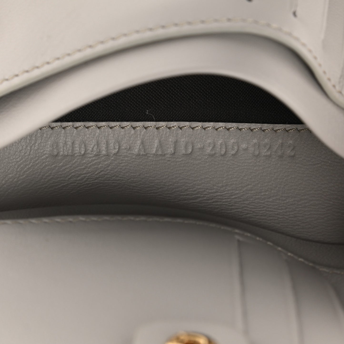 Nappa Matisse FF Embossed Medium Wallet Ghiaia