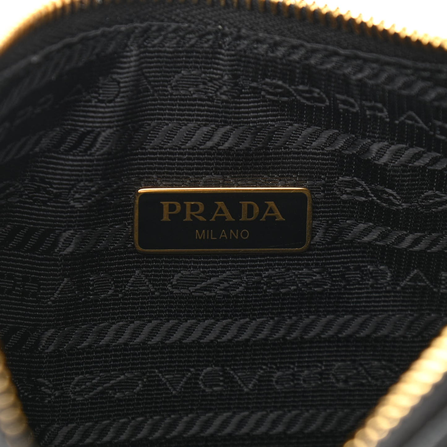 Saffiano Lux Re-Edition 2005 Shoulder Bag Black