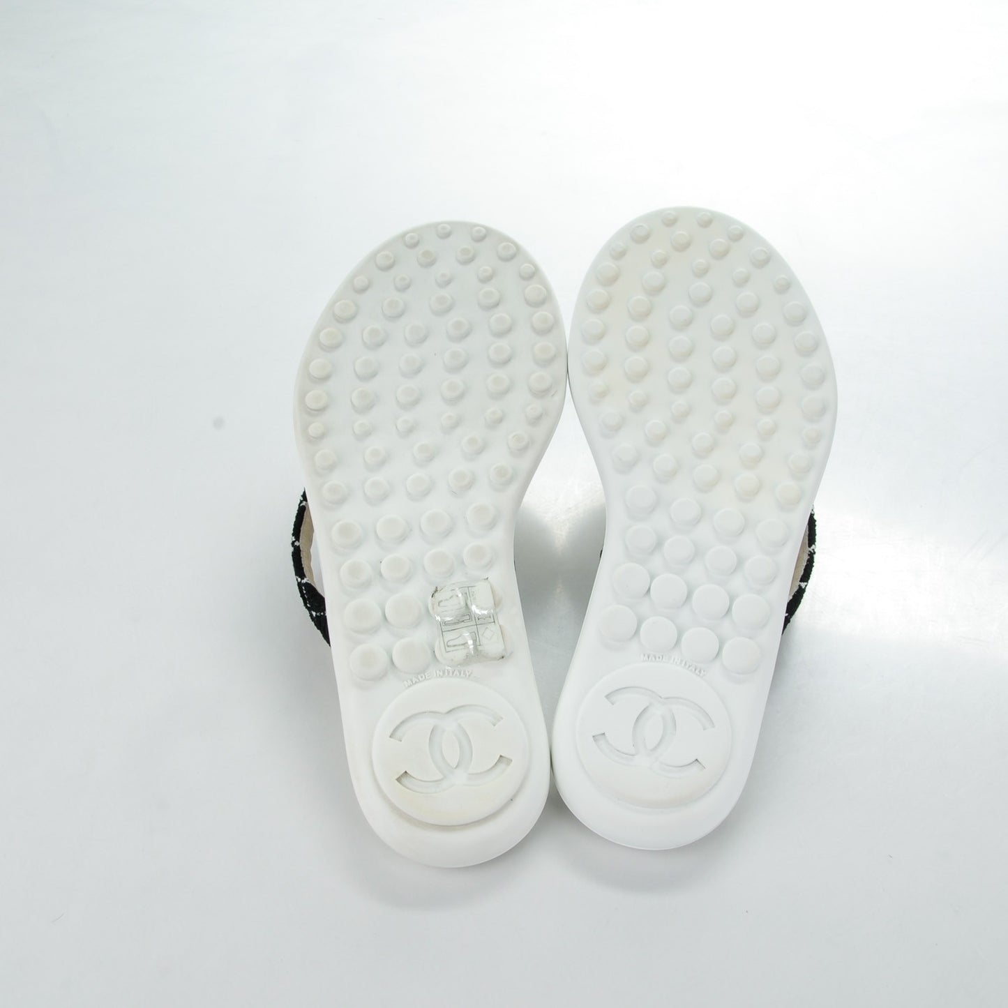 Tweed Quilted Camellia Thong Sandals 35 Black White