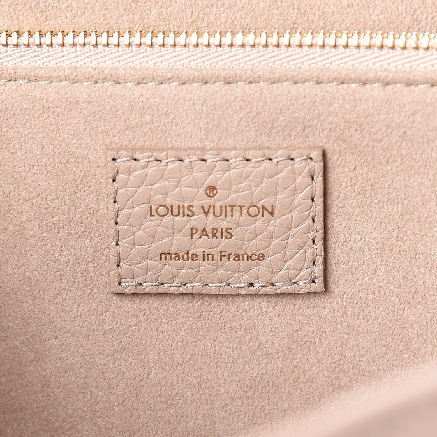 Louis Vuitton Taurillon Volta Galet 6 of 11