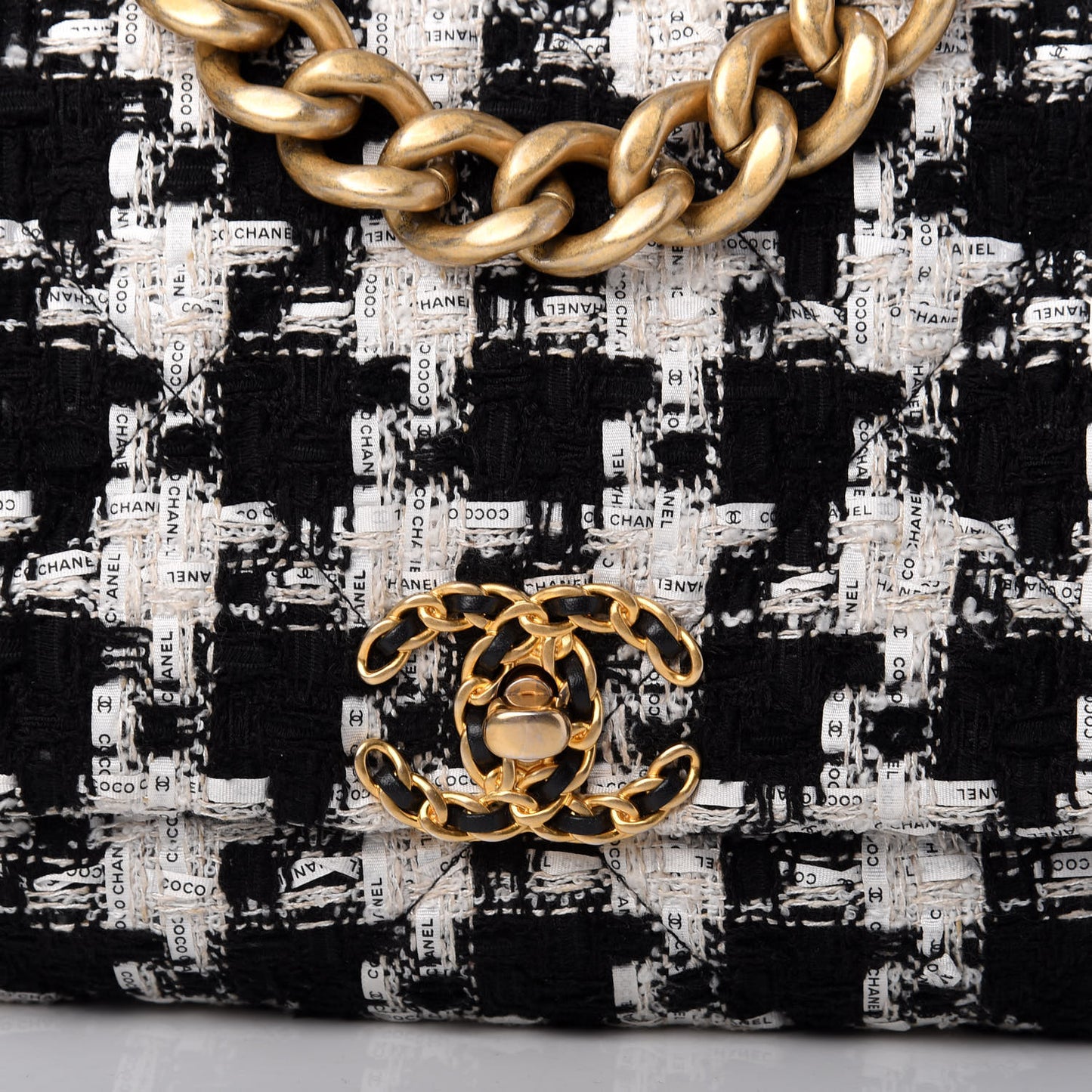 Tweed Quilted Maxi Chanel 19 Flap Black Ecru White