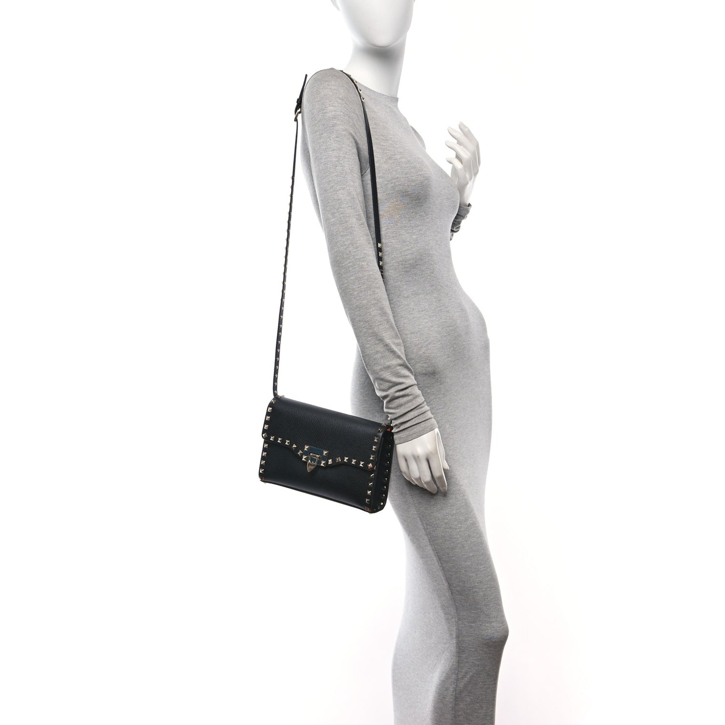 Pebbled Calfskin Medium Rockstud Flip Lock Crossbody Bag Black