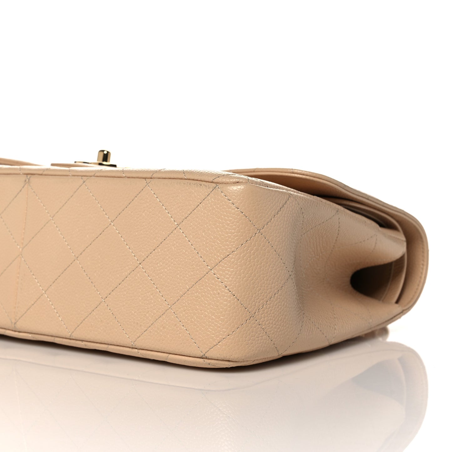 Caviar Quilted Jumbo Double Flap Beige Clair