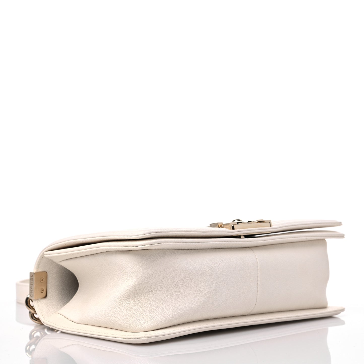 Caviar Quilted Medium Boy Flap Ivory