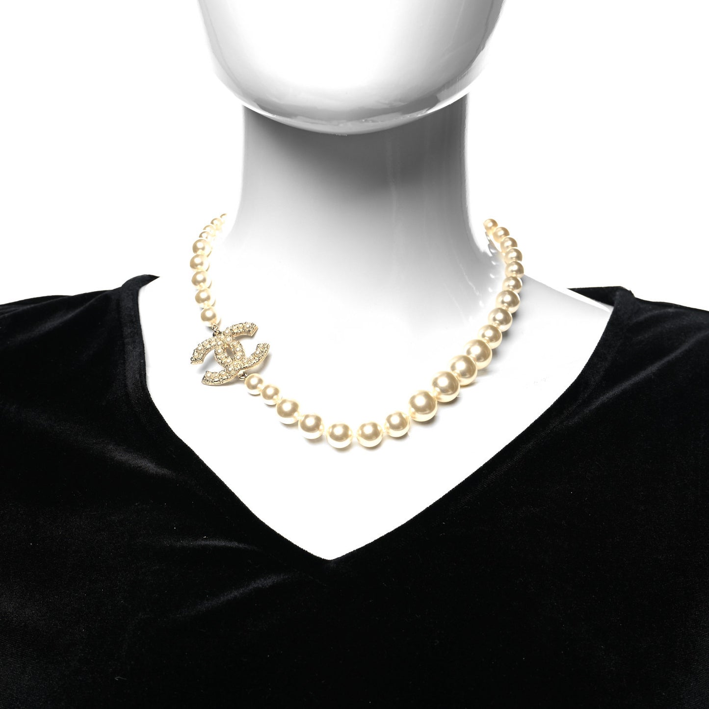 Graduated Pearl CC Short Necklace Gold