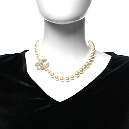 Chanel Graduated Pearl CC Short Necklace Gold 2 of 5