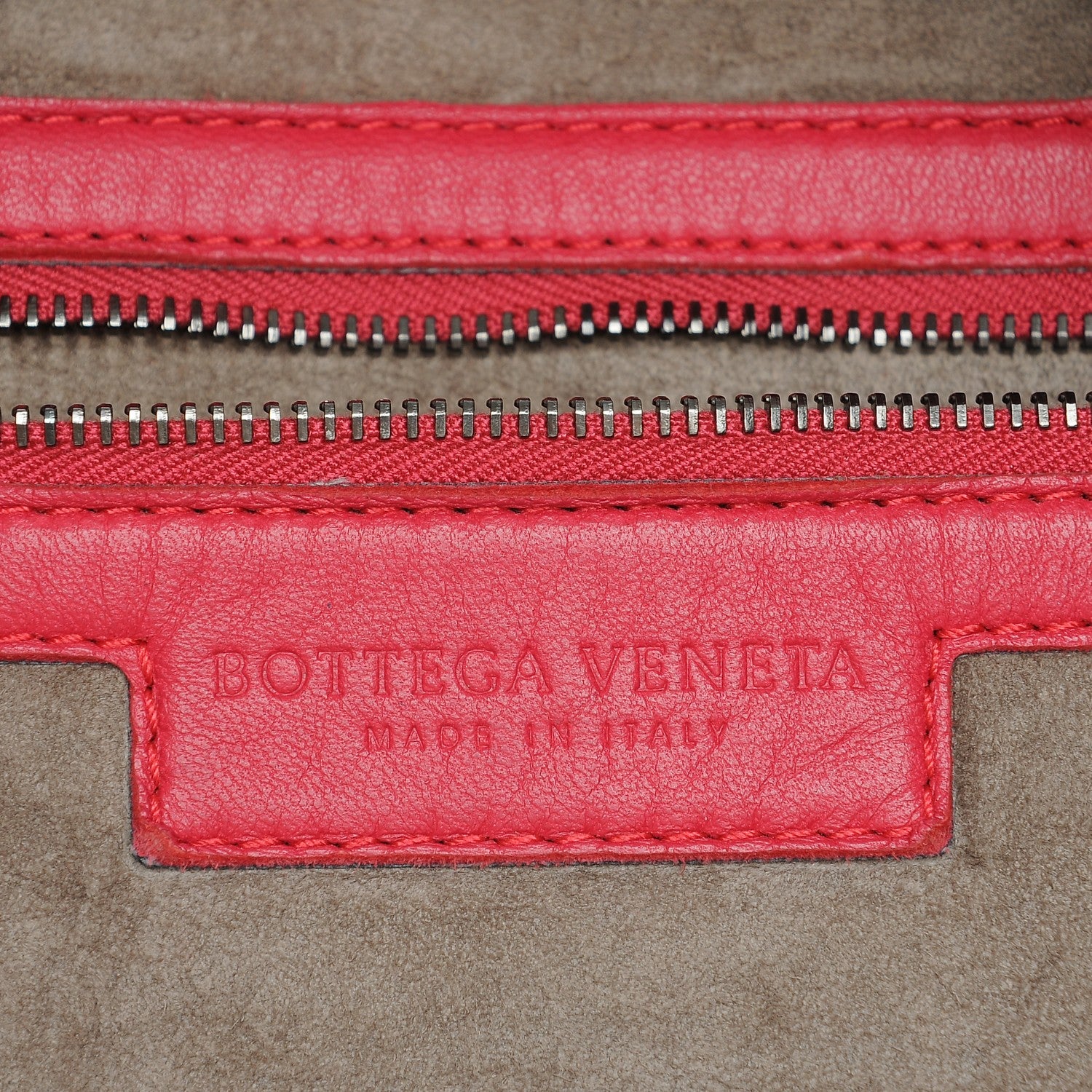 Bottega Veneta Nappa Intrecciato Maxi Veneta Plisse Hobo Fuchsia 7 of 9