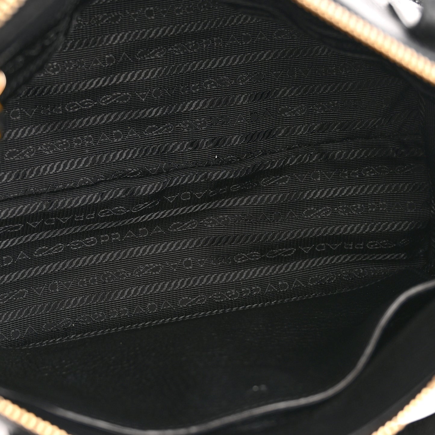 Vitello Daino Pocket Small Tote Black