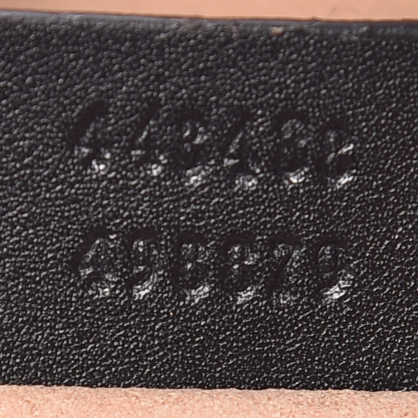 Calfskin Matelasse Mini GG Marmont Wrist Wallet Black