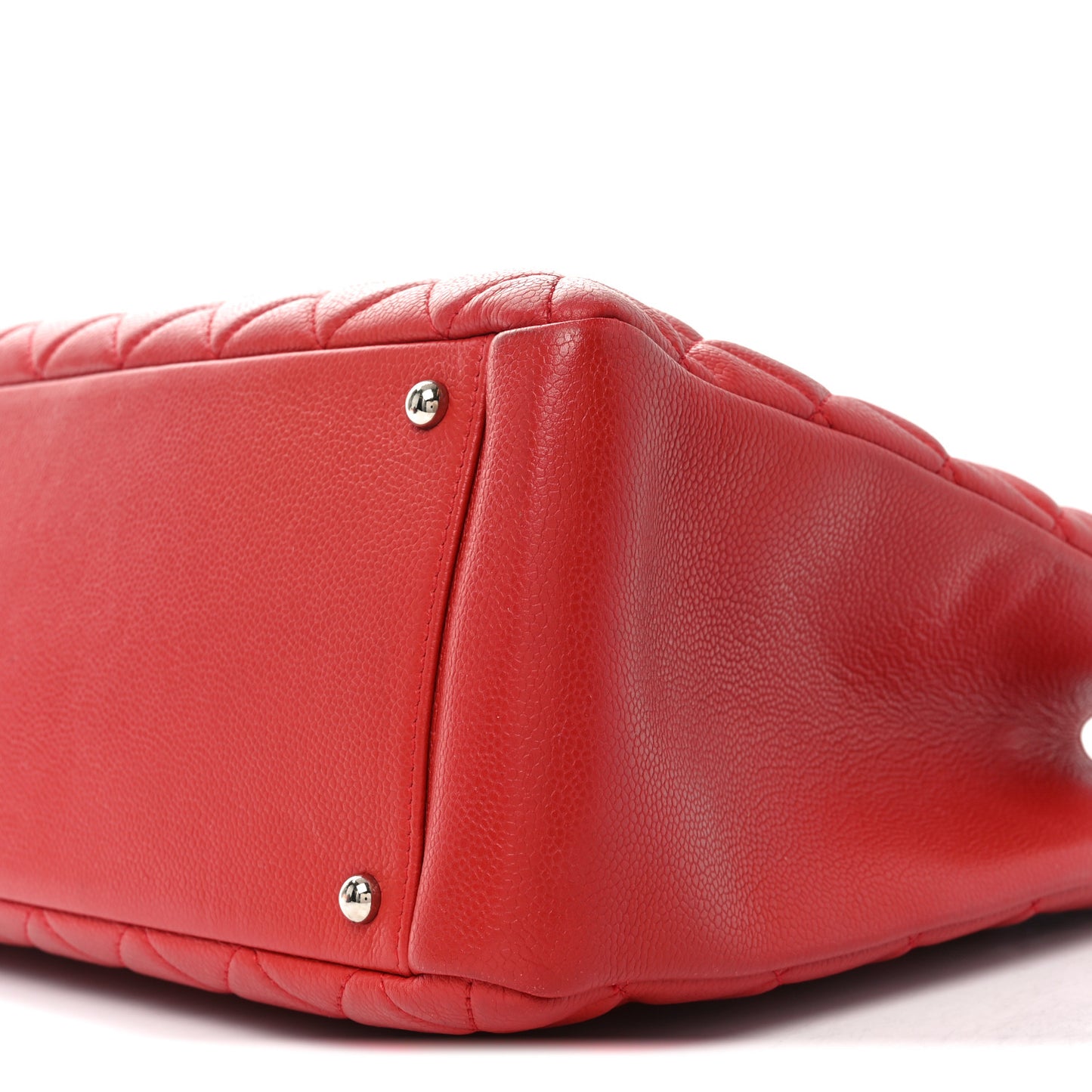 Caviar Quilted XL Grand Shopping Tote GST Red