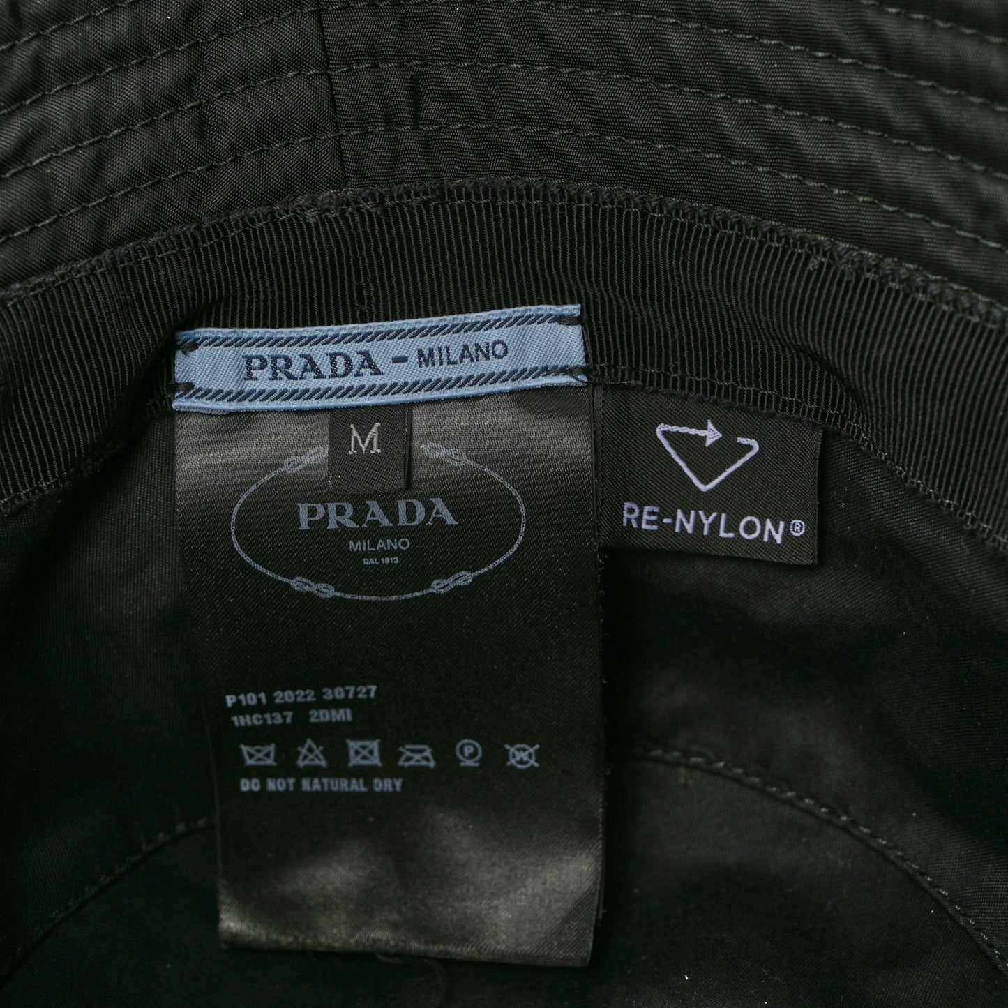 Re-Nylon Metal Triangle Logo Womens Bucket Hat M Black