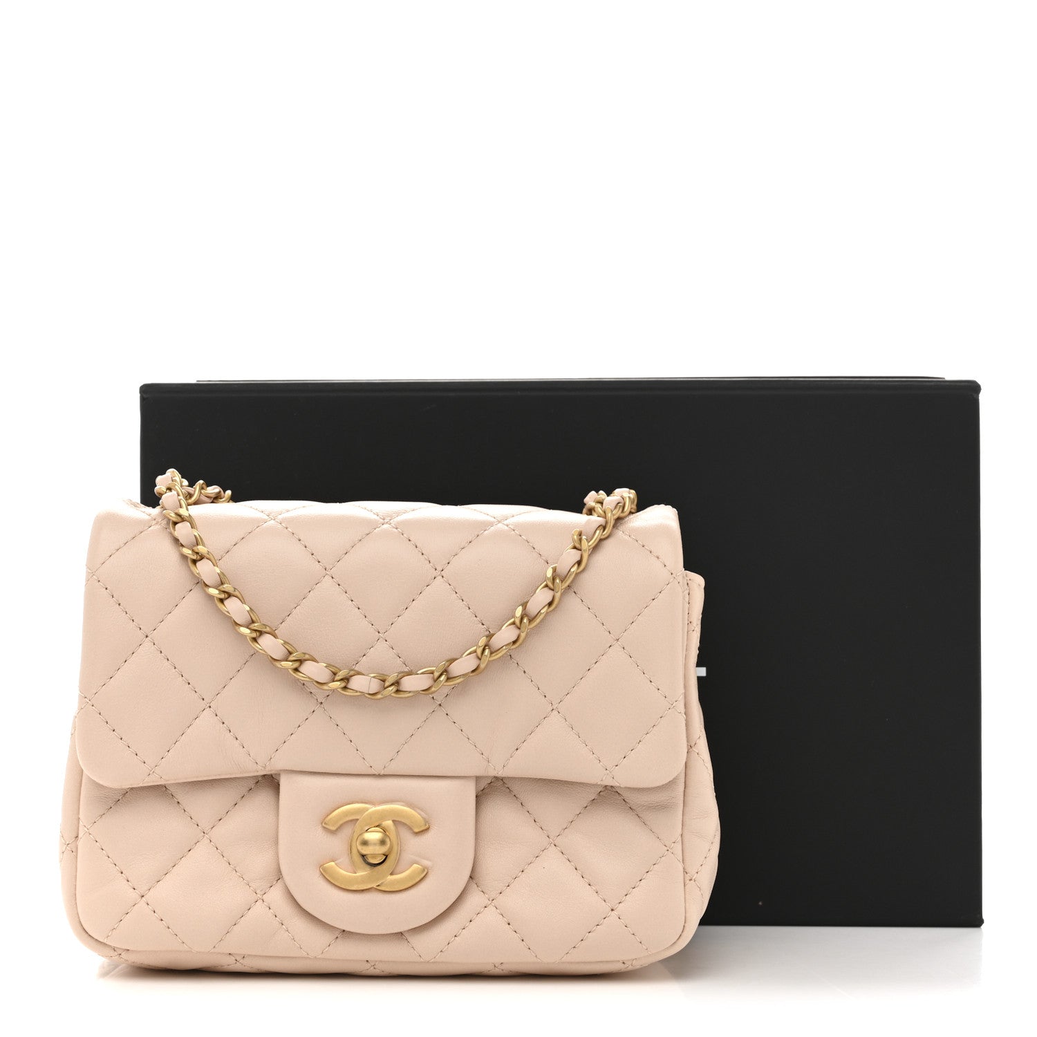CHANEL ベージュ メッシュ タンクトップ New CHANEL Mini Pearl Crush Lambskin Quilted Dark Beige Flap
