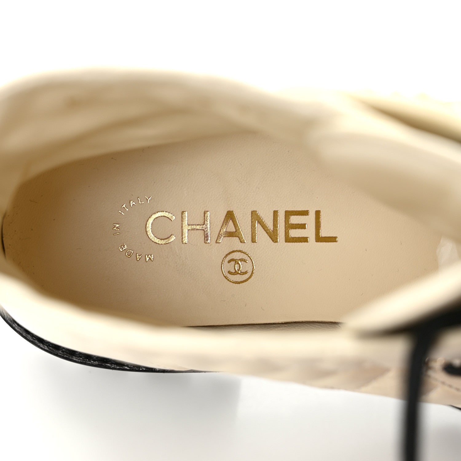Chanel Shiny Goatskin Calfskin Quilted Lace Up Combat Boots 38.5 White Black 7 of 10