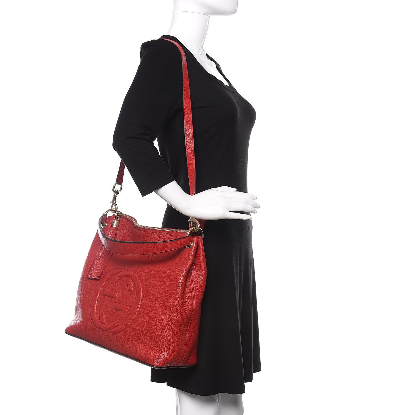 Pebbled Calfskin Large Soho Hobo Tabasco Red