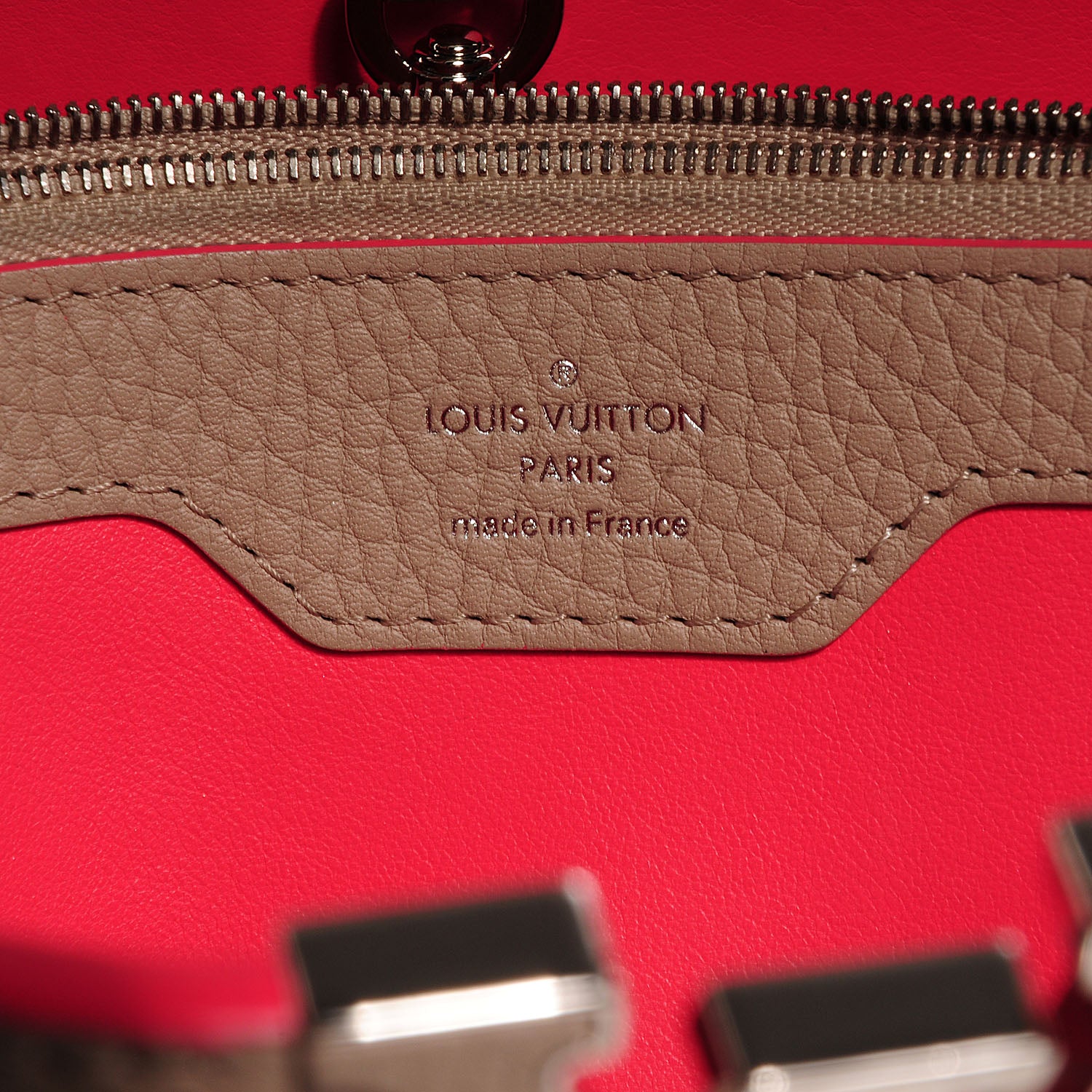 Louis Vuitton Taurillon Capucines MM Galet Litchi 6 of 8