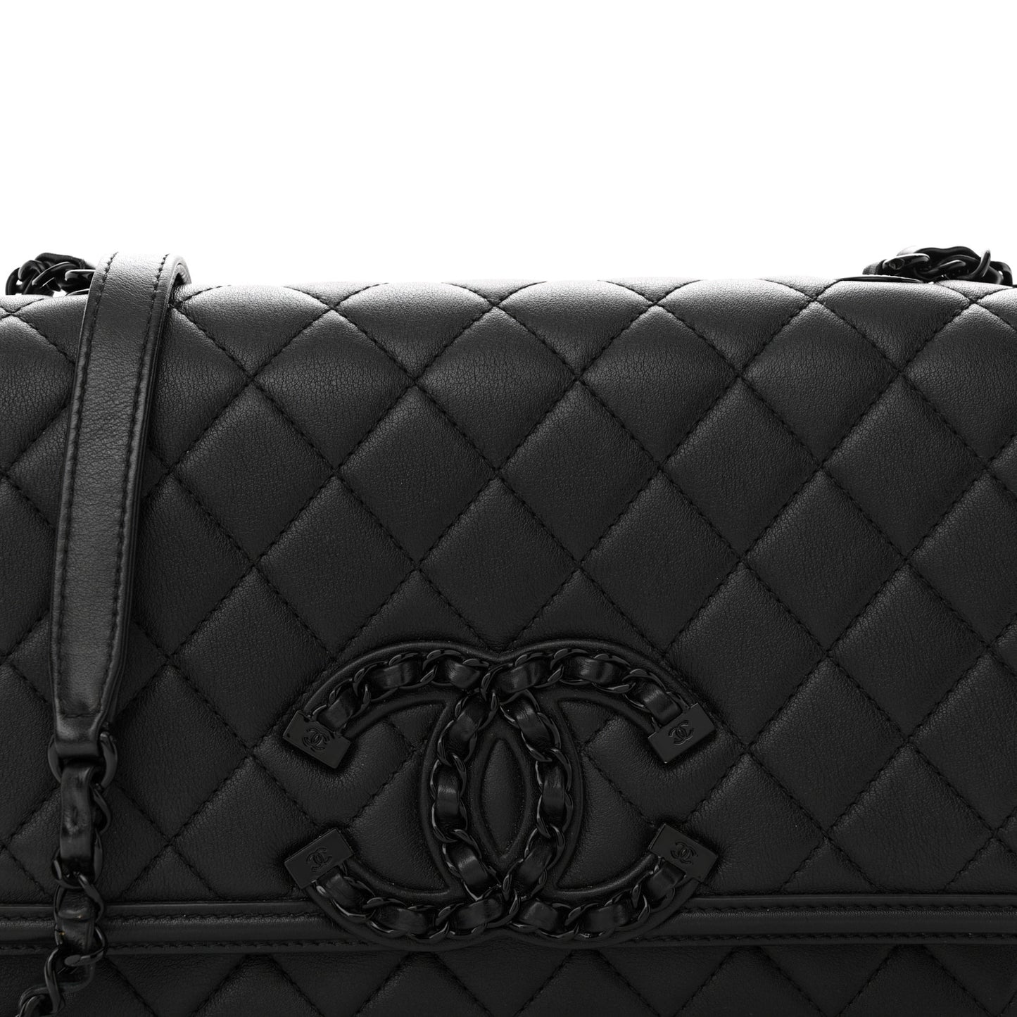 Lambskin Quilted Medium CC Filigree Flap Black