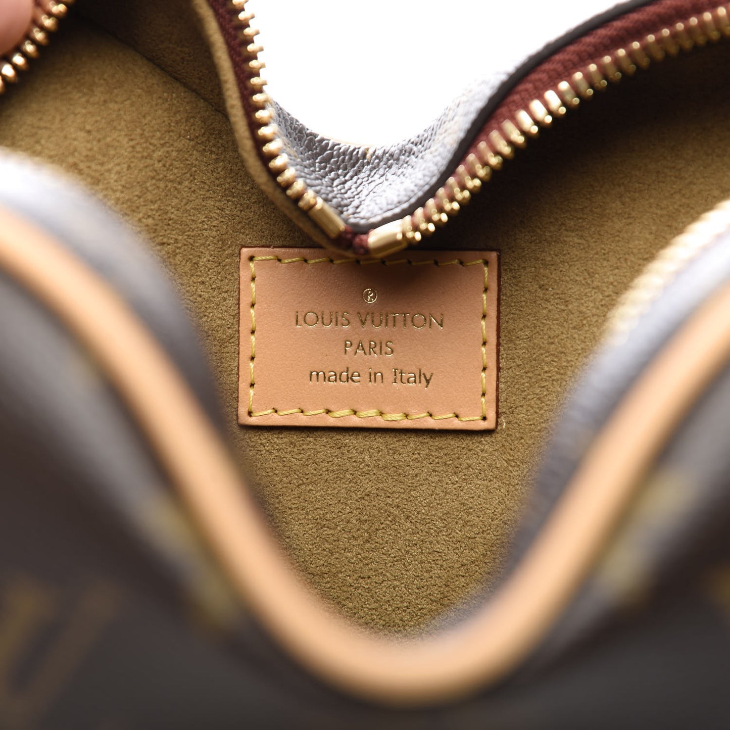 Monogram Game On Coeur