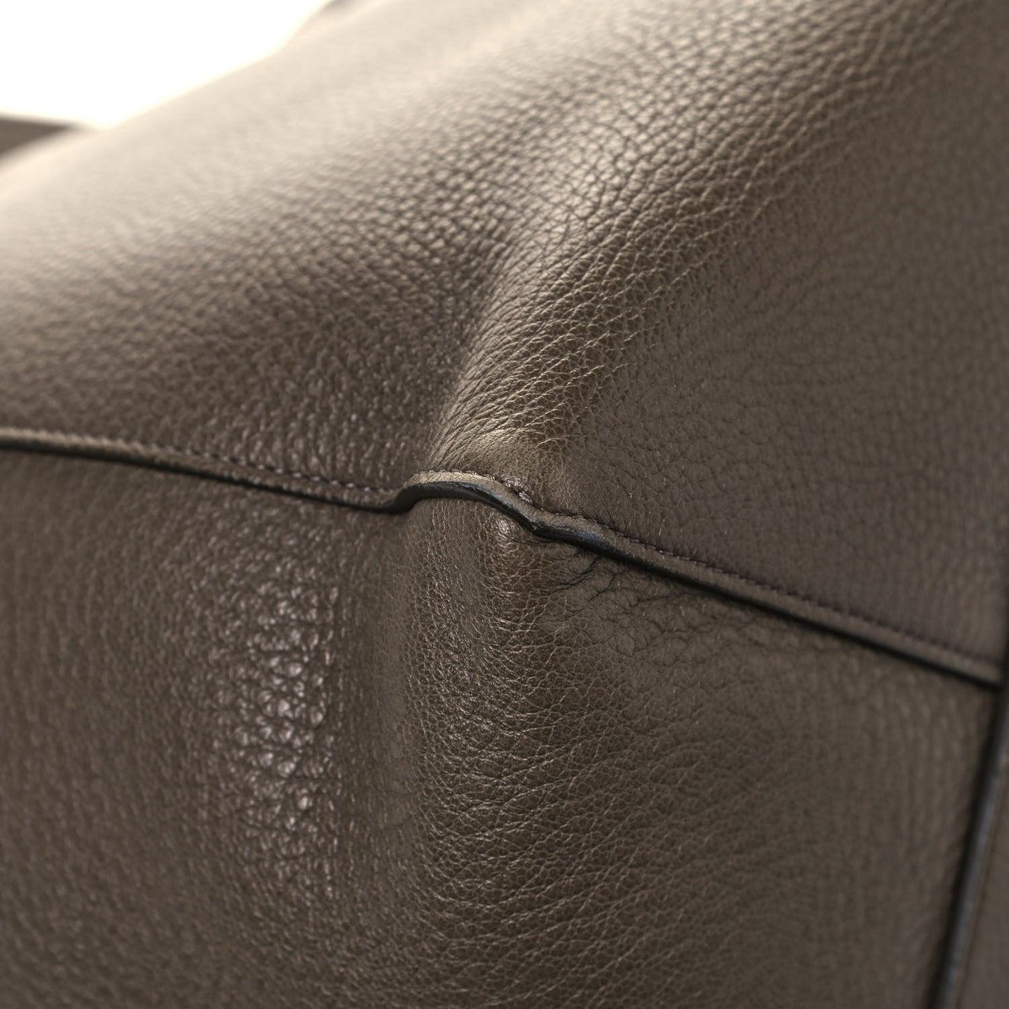 Soft Grained Calfskin Medium Belt Cabas Phantom Taupe