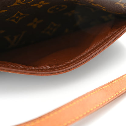 Louis Vuitton Monogram Blois 12 of 15