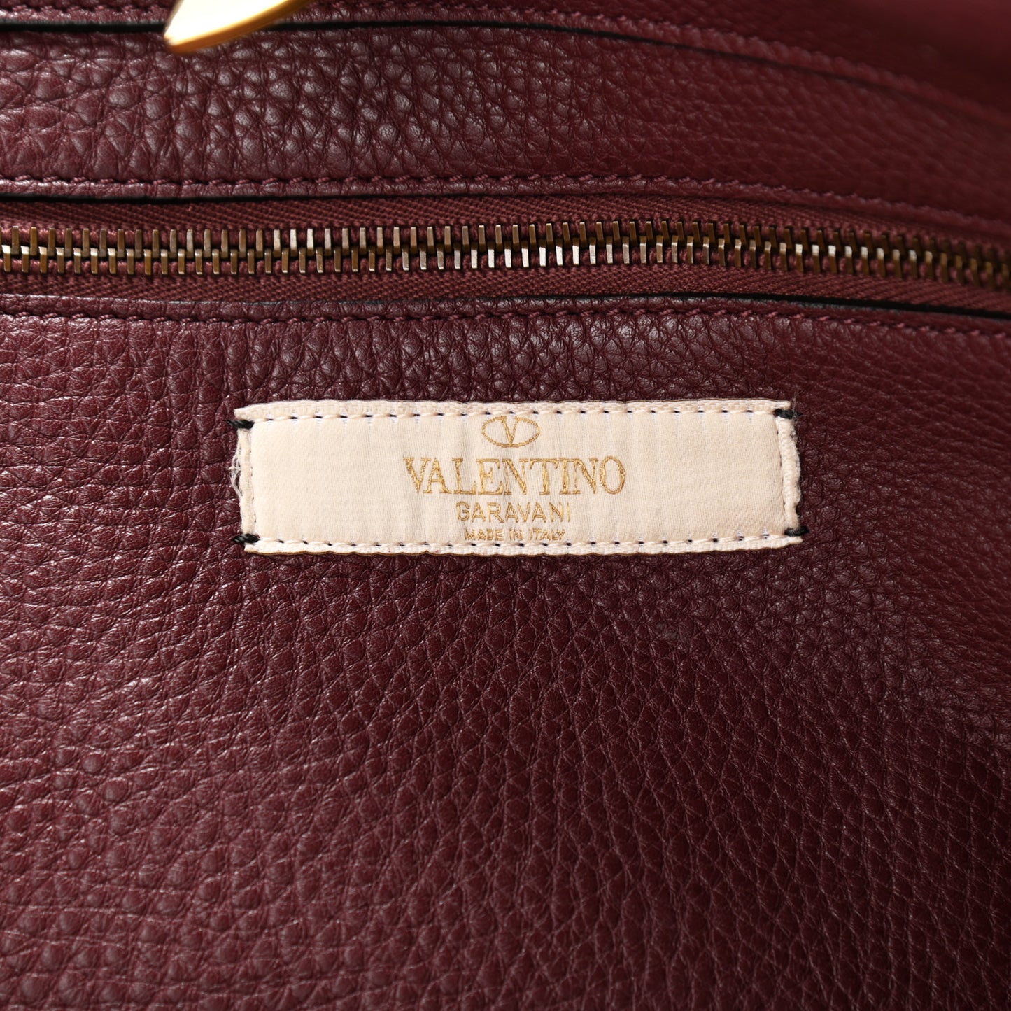 Pebbled Calfskin Turquoise Medium Rockstud Rolling Tote Rubin