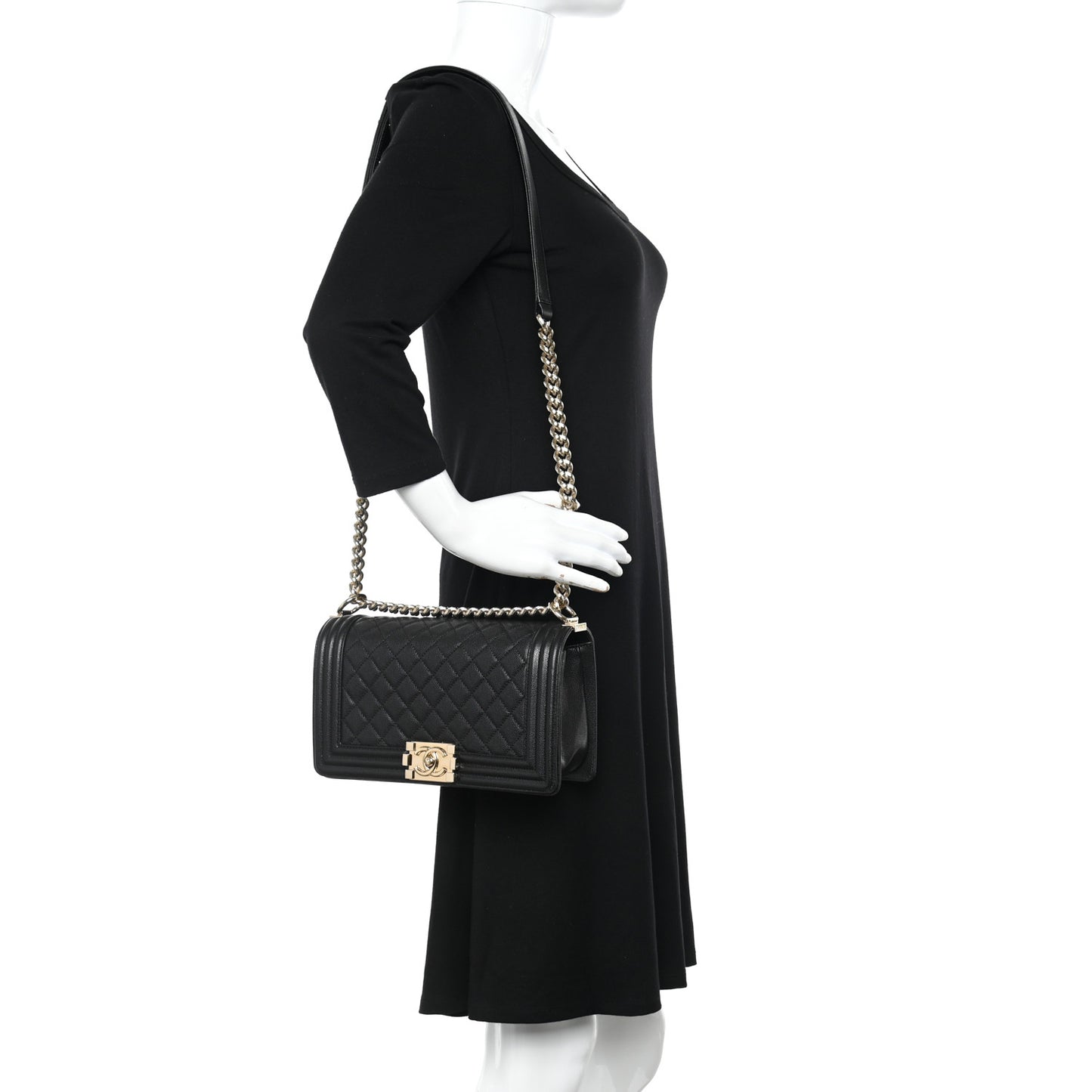 Caviar Quilted Medium Boy Flap Black