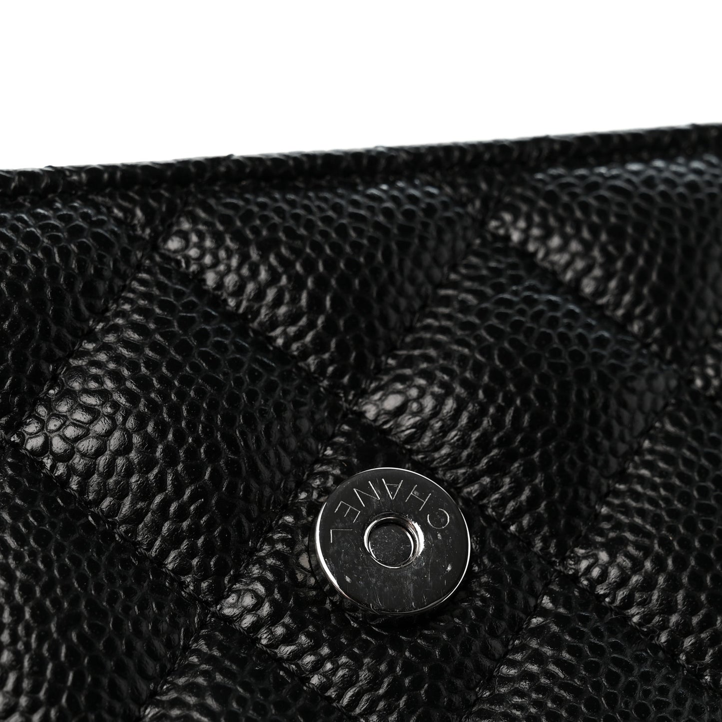 Caviar Quilted Wallet on Chain WOC Black