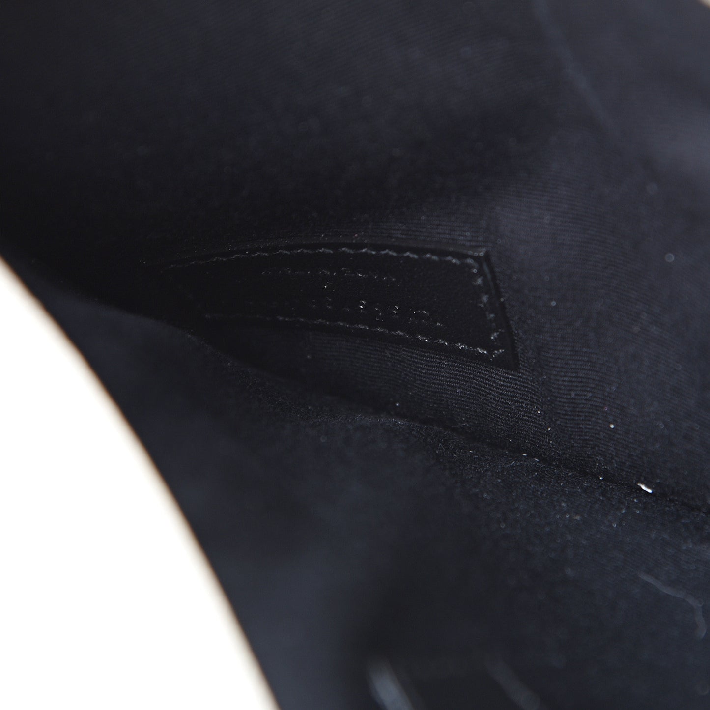 Grain De Poudre Uptown Pouch Crema Soft