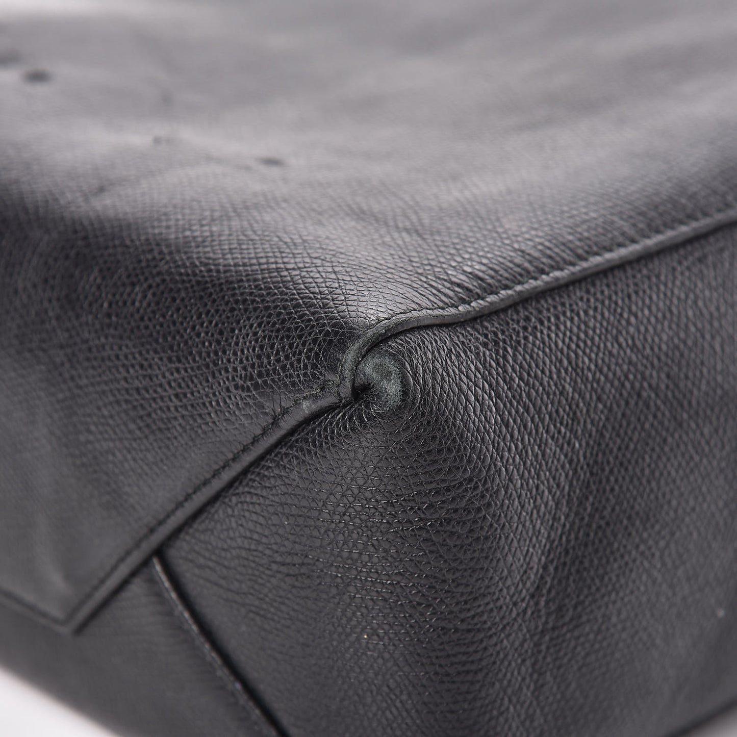Grained Calfskin Small Vertical Cabas Black