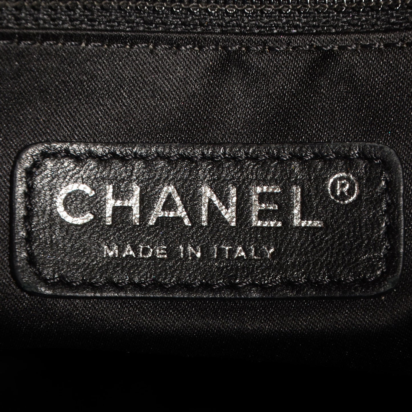 Vinyl Quilted Frozen Shopping Tote Black