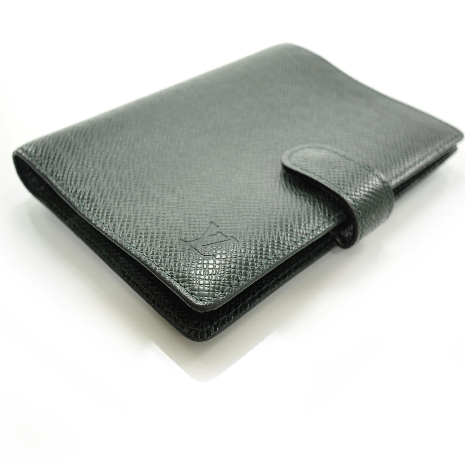 Louis Vuitton Taiga Small Ring Agenda 4 of 6