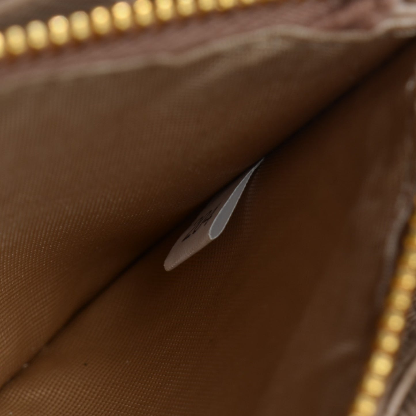 Saffiano Metal Zip Around Wallet Cammeo