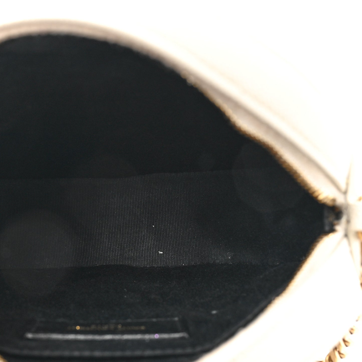 Grain De Poudre Matelasse Chevron Quilted Round Vinyle Camera Bag Crema Soft