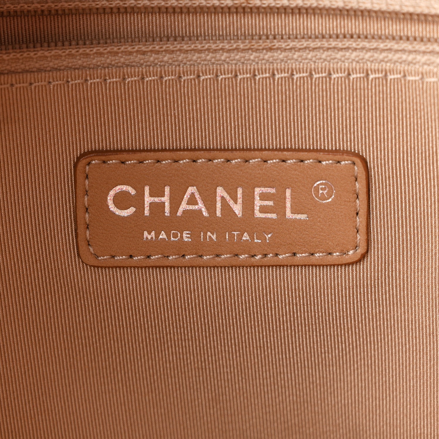 Chanel Caviar Quilted Expandable Zip Shoulder Bag Red 6 of 11
