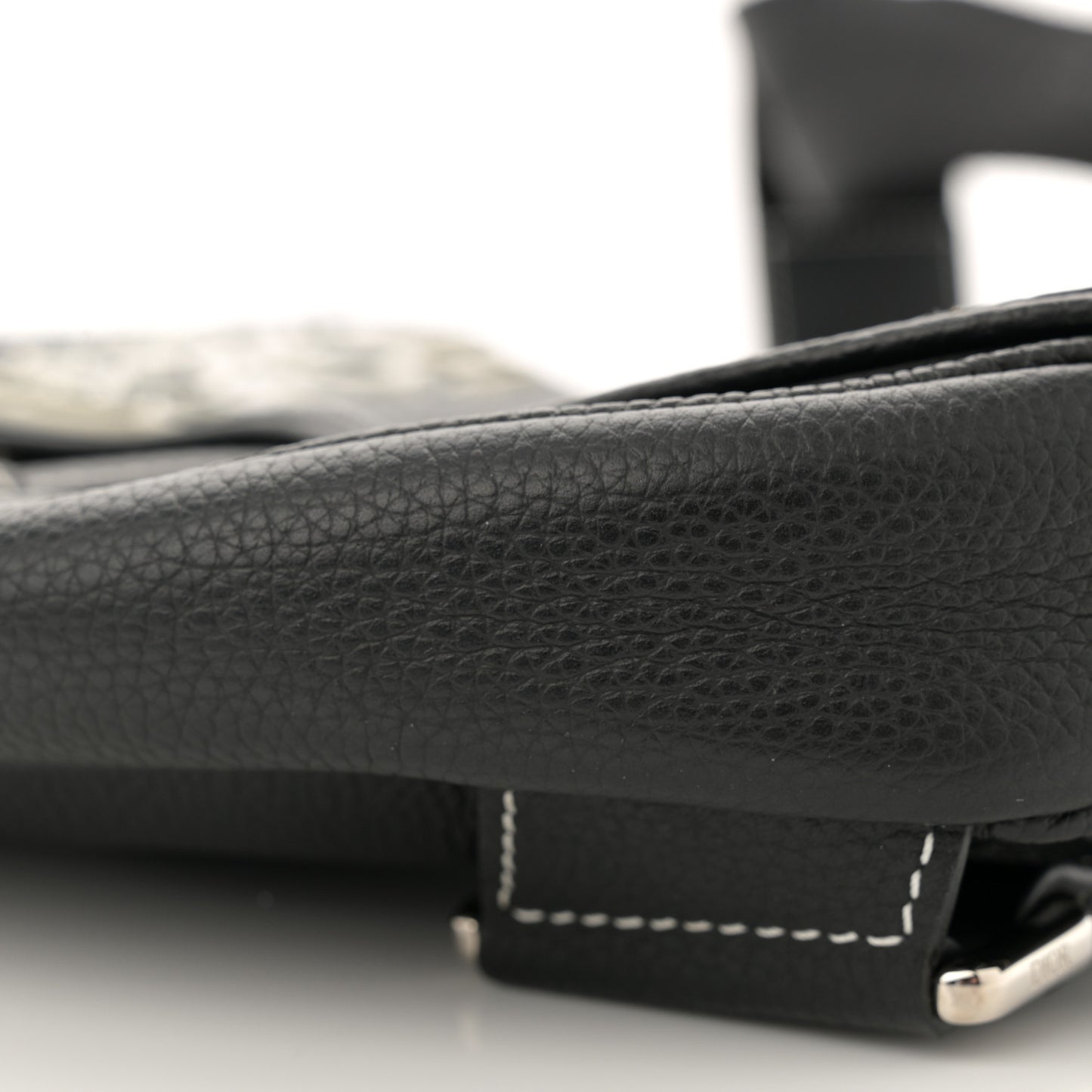 X SHAWN STUSSY Grained Calfskin Bee Saddle Bag Black