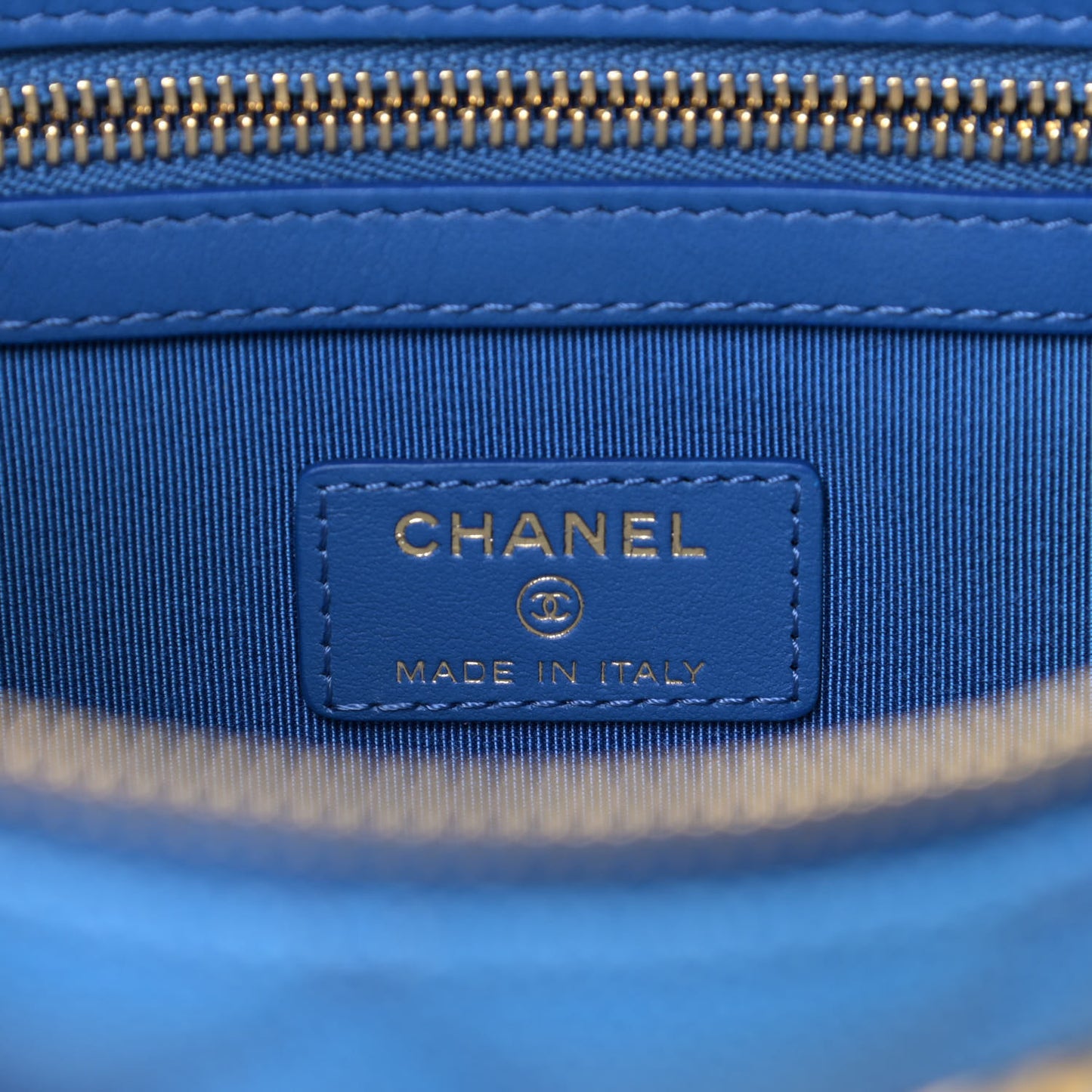 Caviar Ombre Medium Cosmetic Case Blue