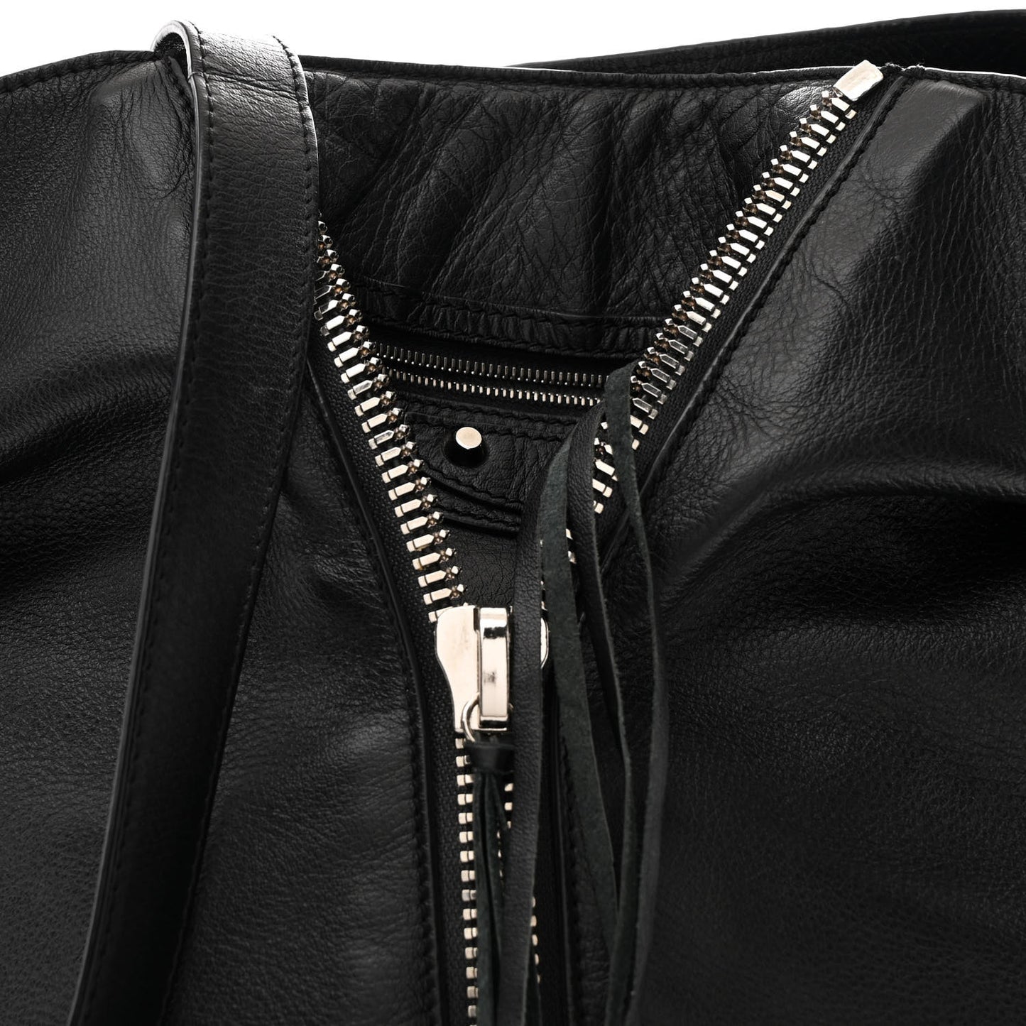 Veau Papier Classic Hardware Drop Bucket Bag Black