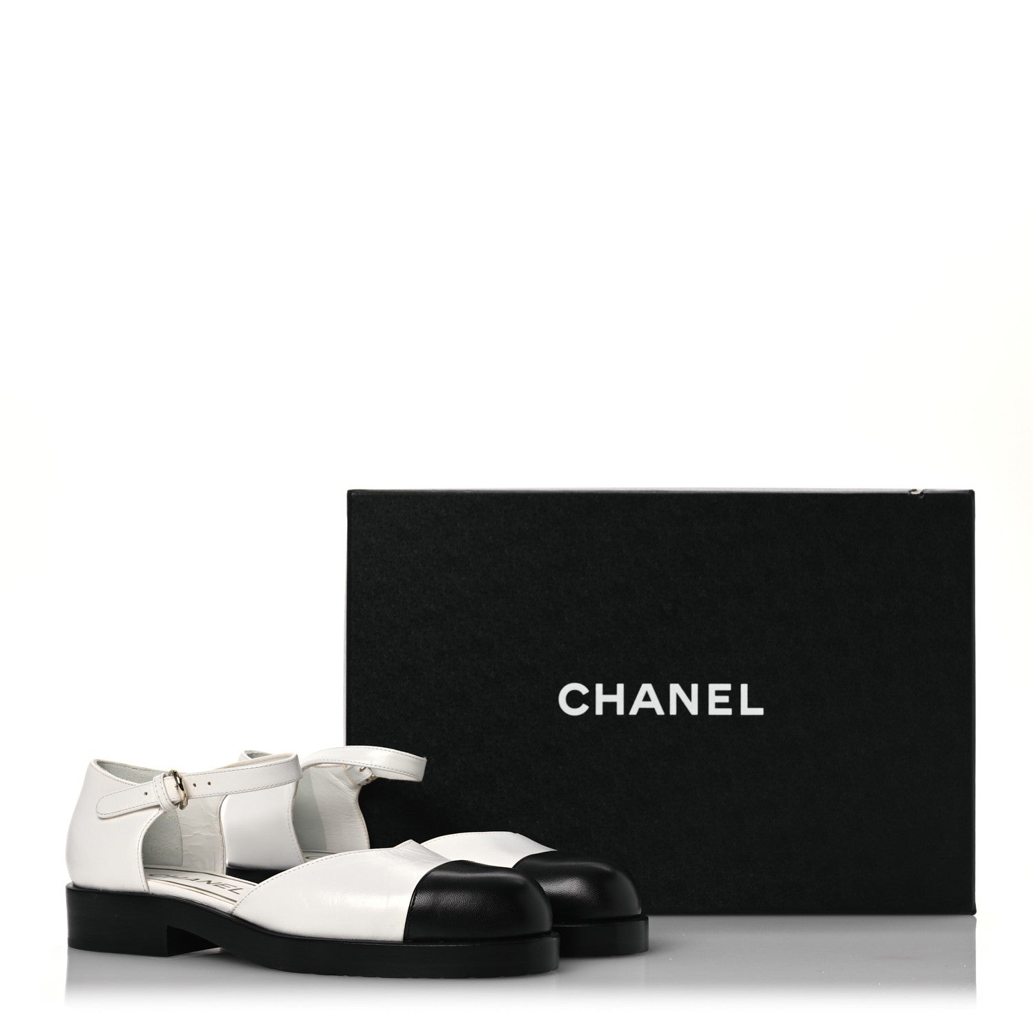 Chanel Shiny Goatskin Mary Jane Flats 35 White Black 13 of 13